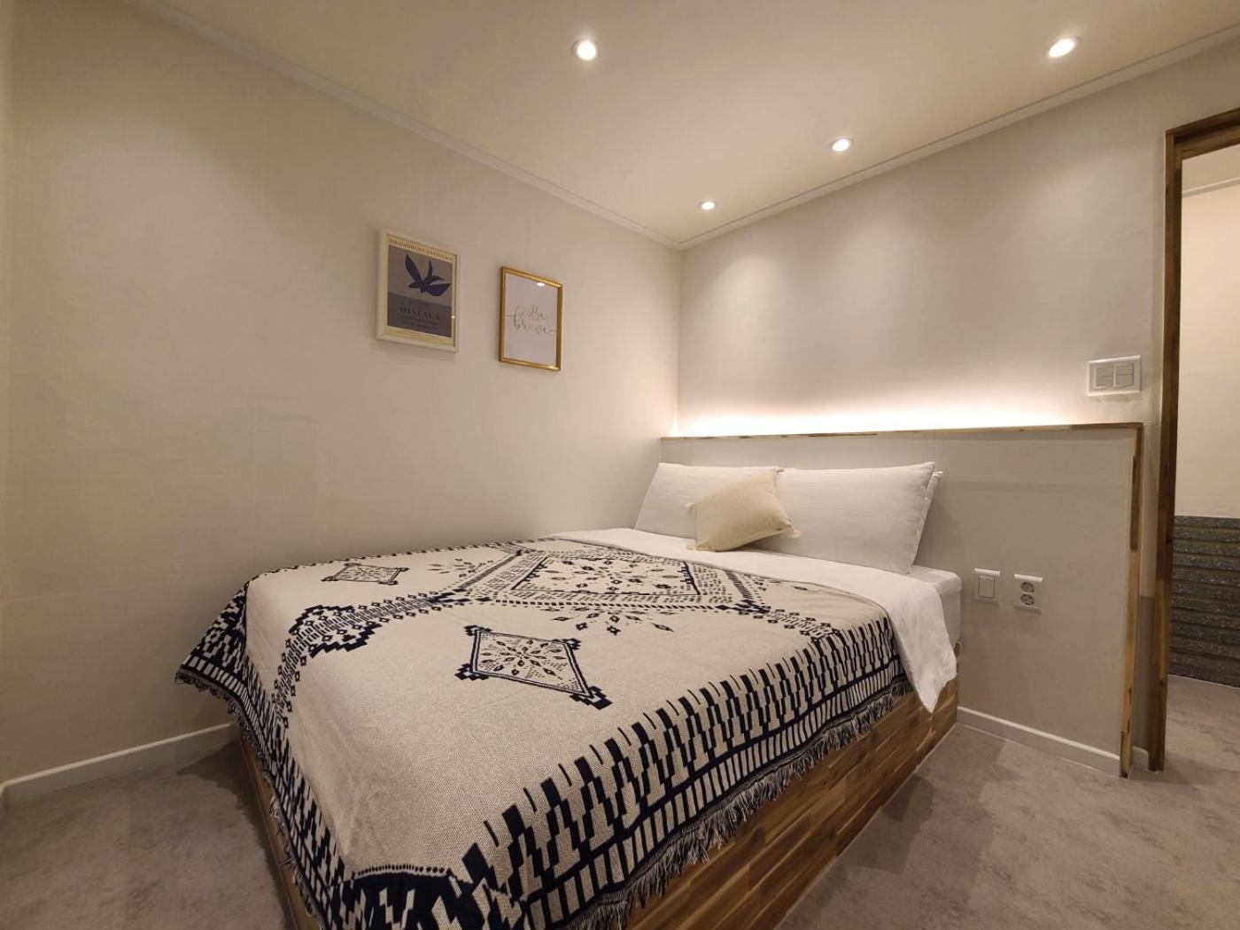 Of 6 Hongdae 5br & 4bath, Elevator, Free Wifi *